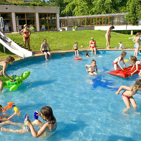 Holiday Club Tihany-2 Case de vacanță *